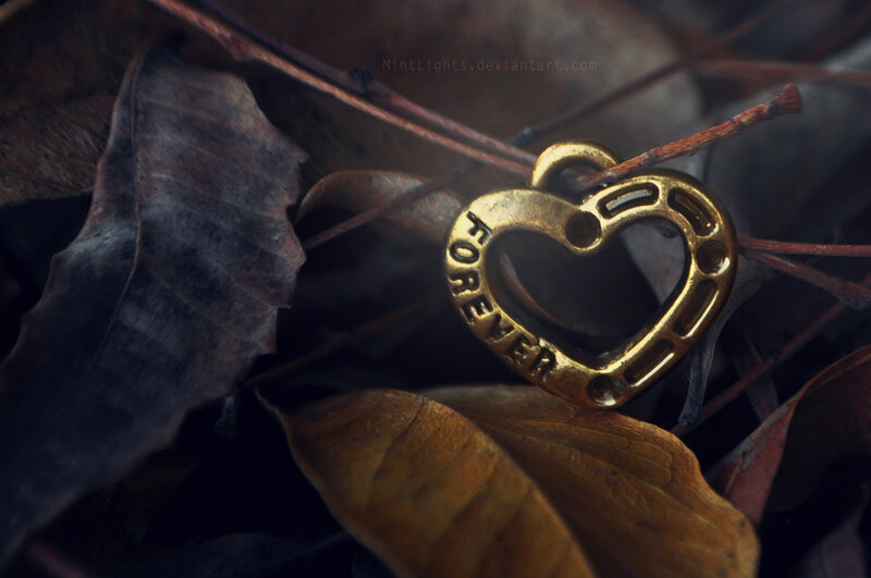 Gold Heart Pendant — Brown, Dramatic