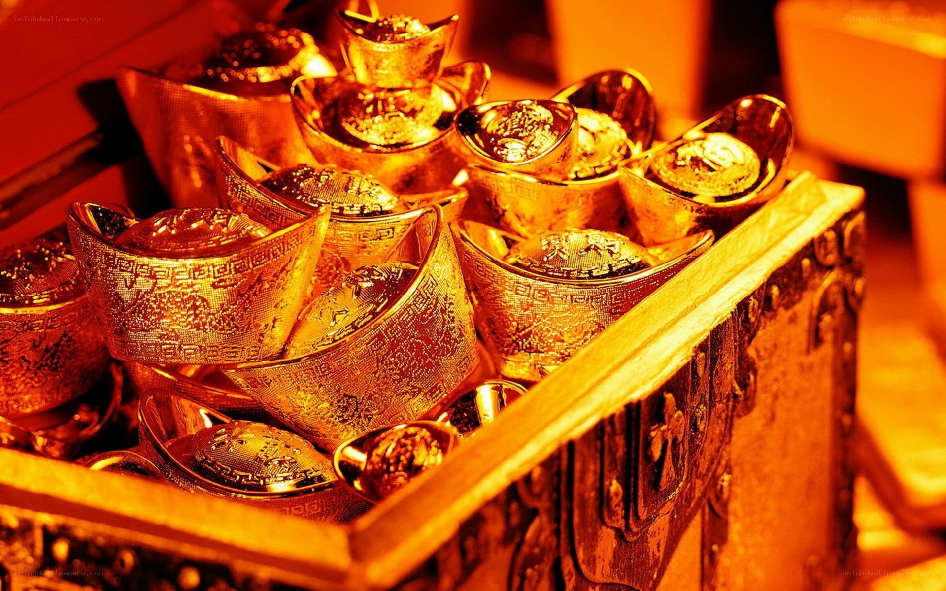 gold ingots in a chest