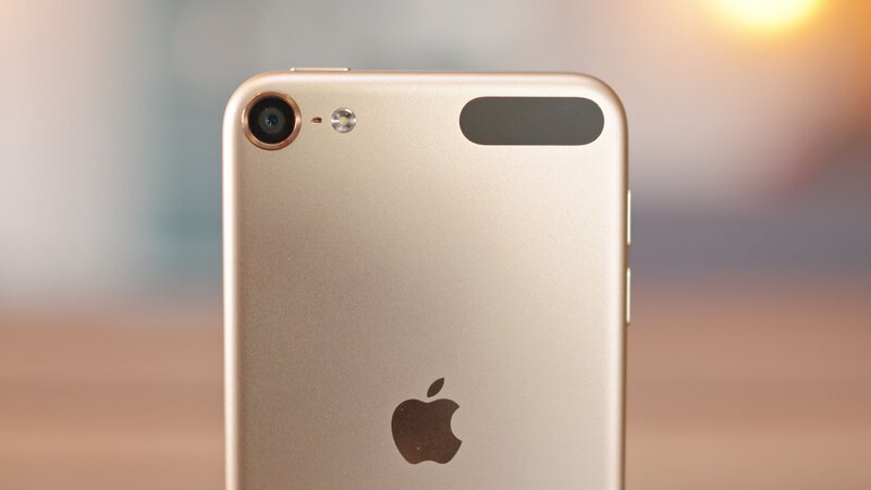 gold ipod touch back