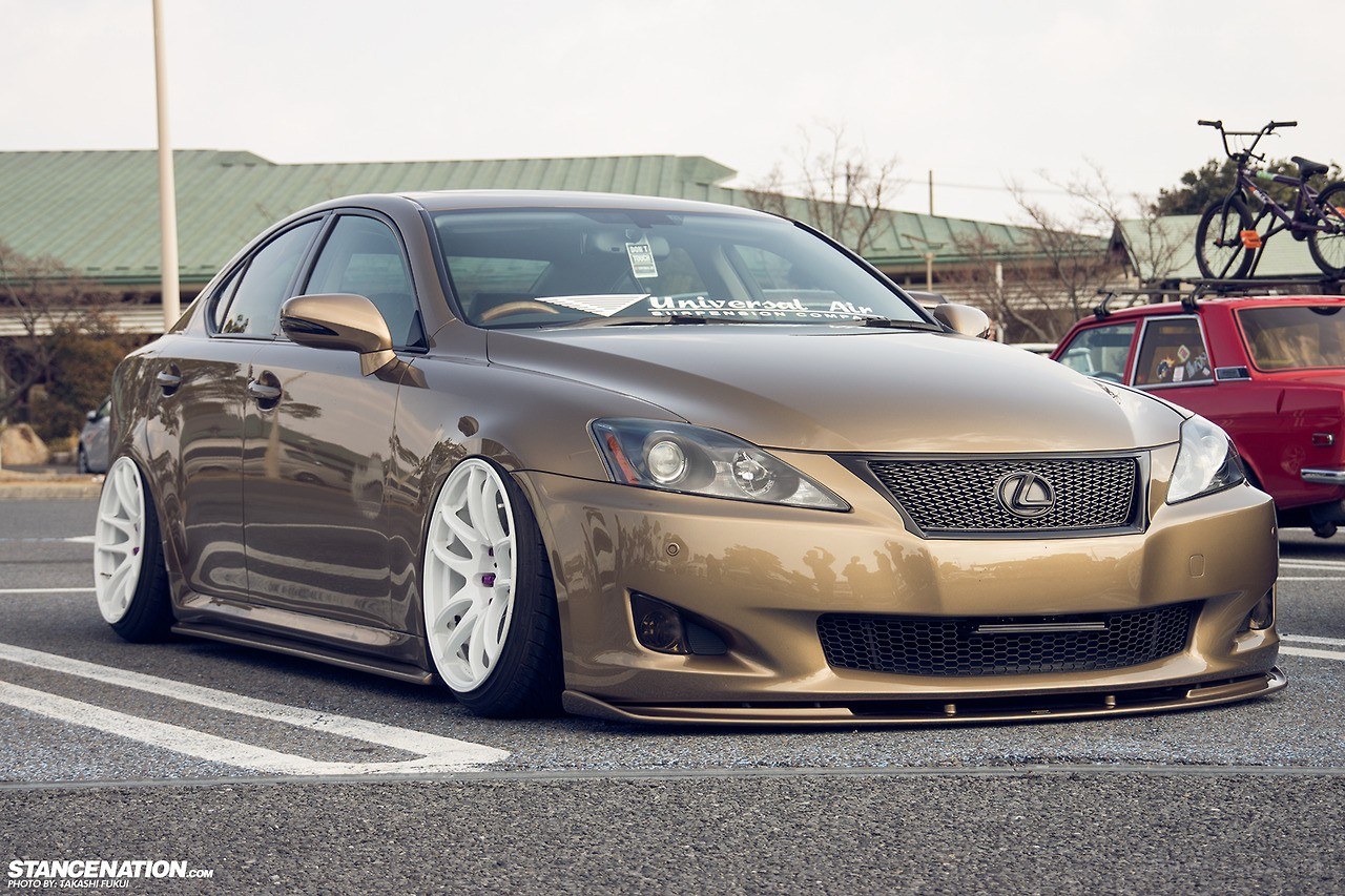 Gold Lexus IS300h