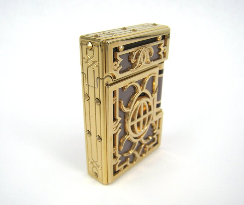 Gold Lighter with Engraving — Neutral, Photograph