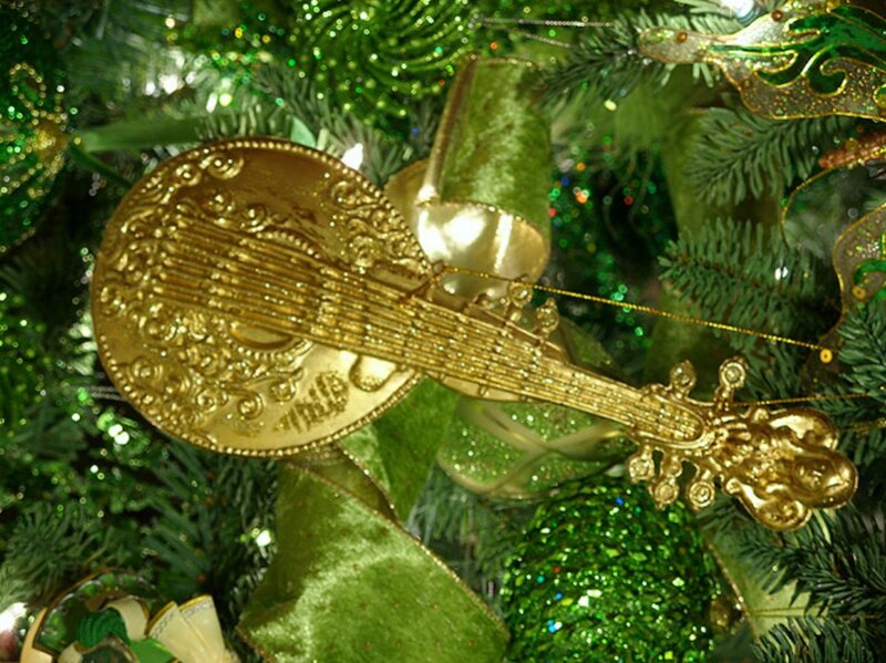 Gold Mandolin Ornament