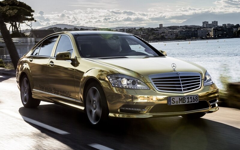 Gold Mercedes-Benz S-Class