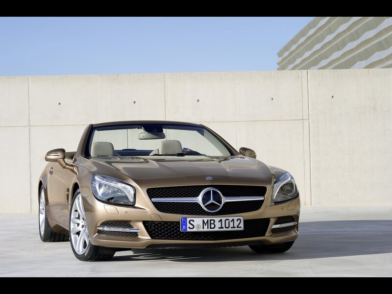 Gold Mercedes-Benz SLK