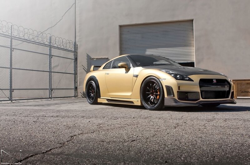 gold nissan gt-r sports car