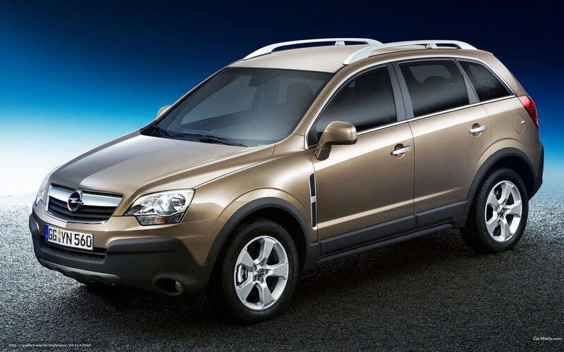 Gold Opel Antara Suv — Dramatic, Photograph