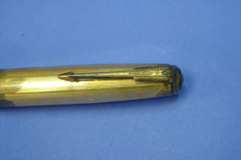 gold pen with engraved clip