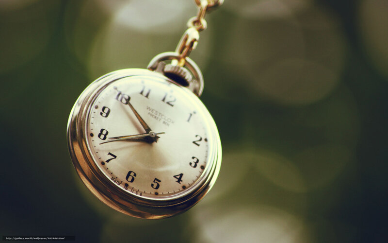 Gold Pocket Watch — Calm, Photograph
