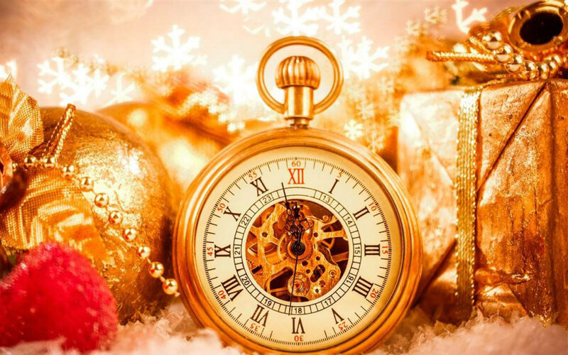 Gold Pocket Watch — Festive, Winter, Photograph
