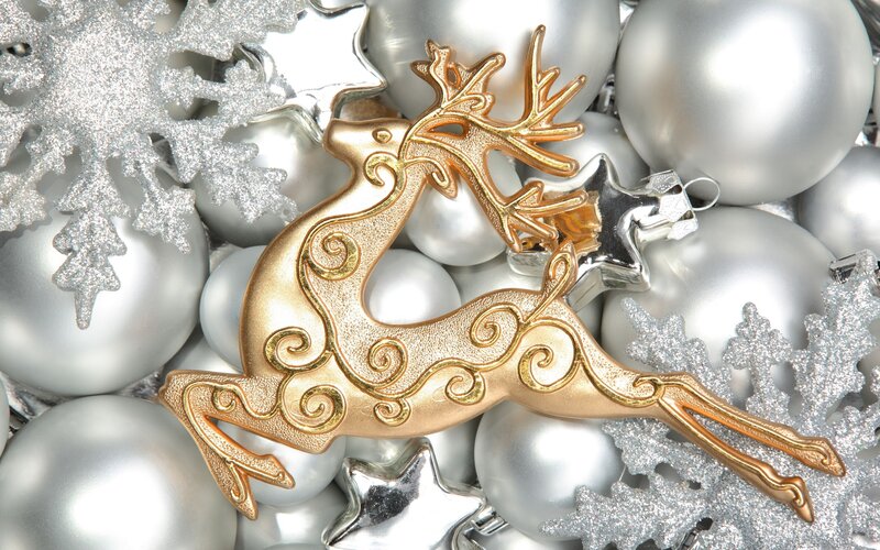 Gold Reindeer Ornament — Festive