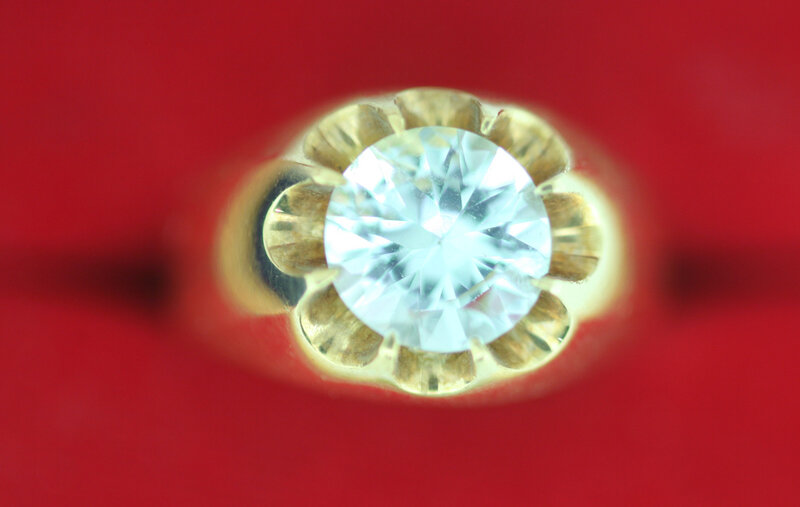 Gold Ring with Diamond — Red
