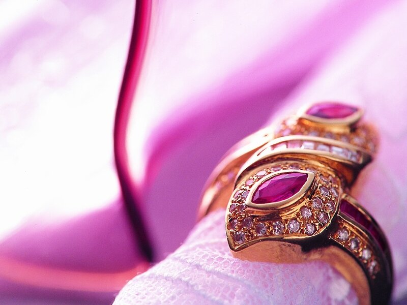 Gold Ring with Rubies