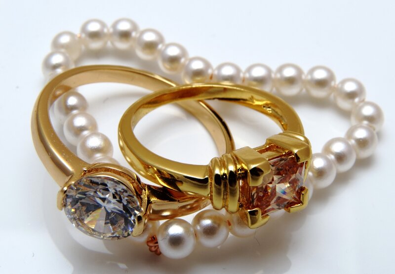 Gold Rings with Pearls