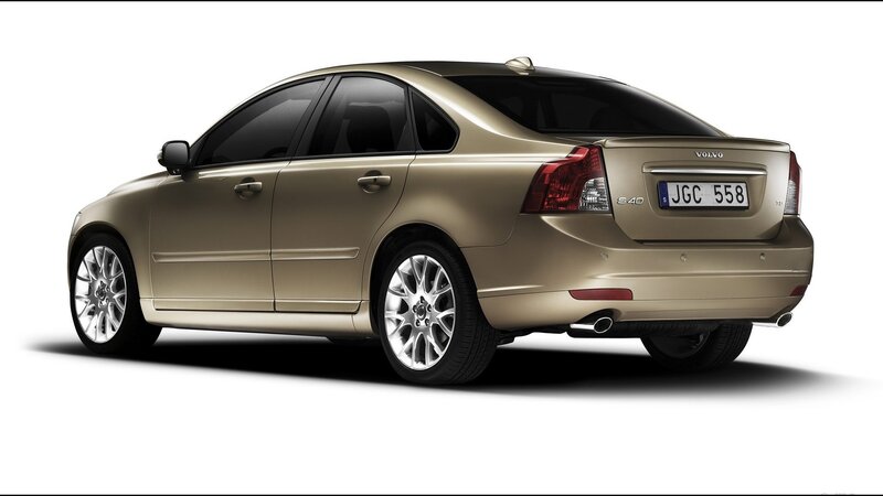 gold volvo s40 sedan