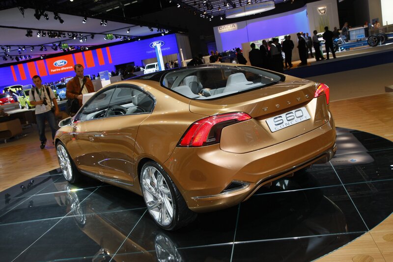 Gold Volvo S60 Concept — Neutral