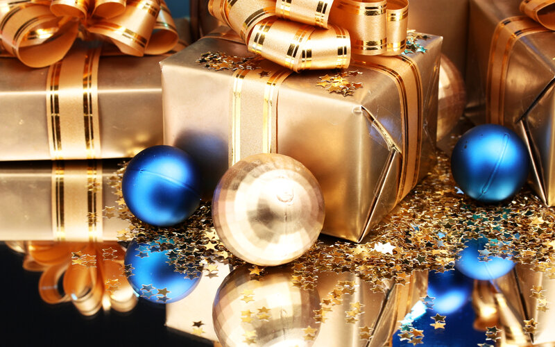 Gold-wrapped Gifts — Gold