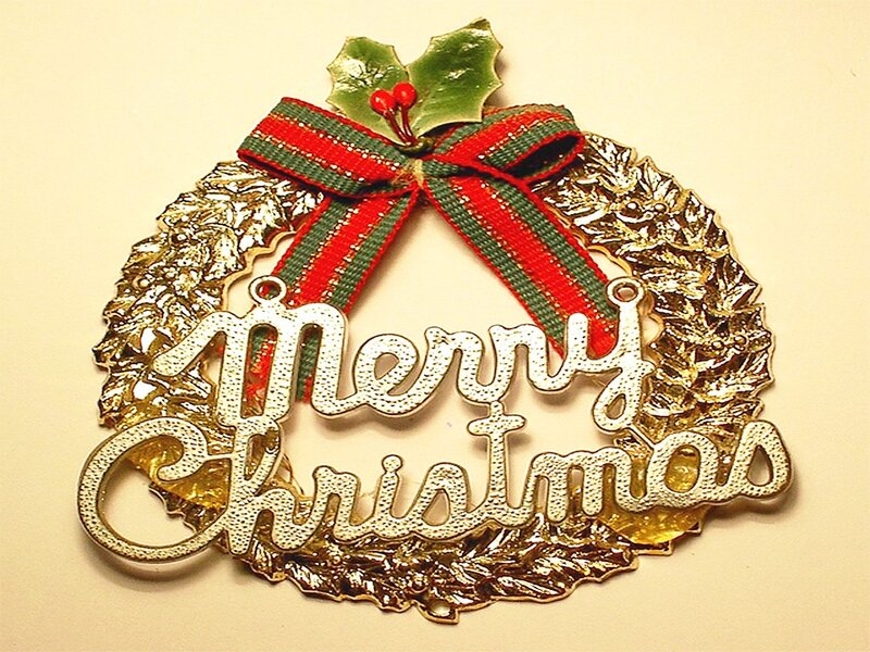Gold Wreath Ornament