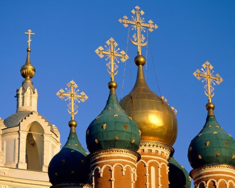 Golden and green church domes