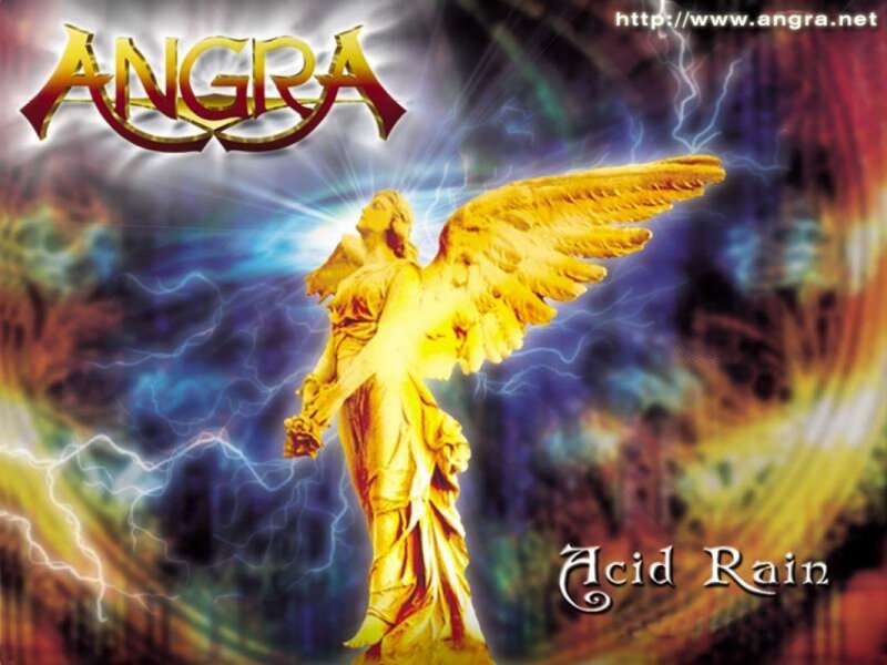 Golden Angel Statue — Gold, Dramatic
