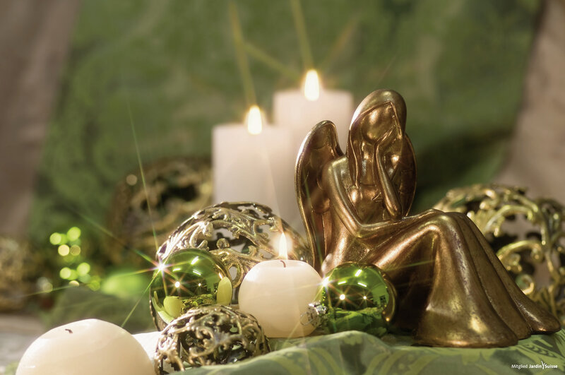 Golden Angel Statue — Gold, Serene