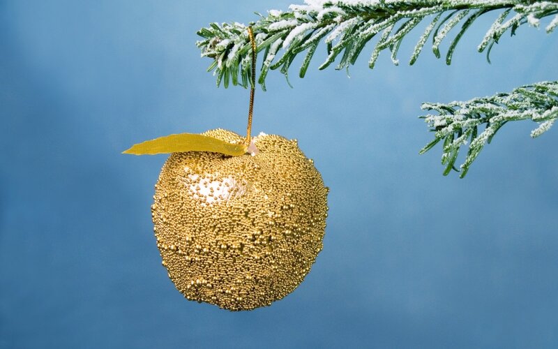 Golden Apple Ornament — Gold