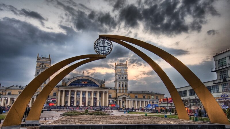 Golden Arch Sculpture