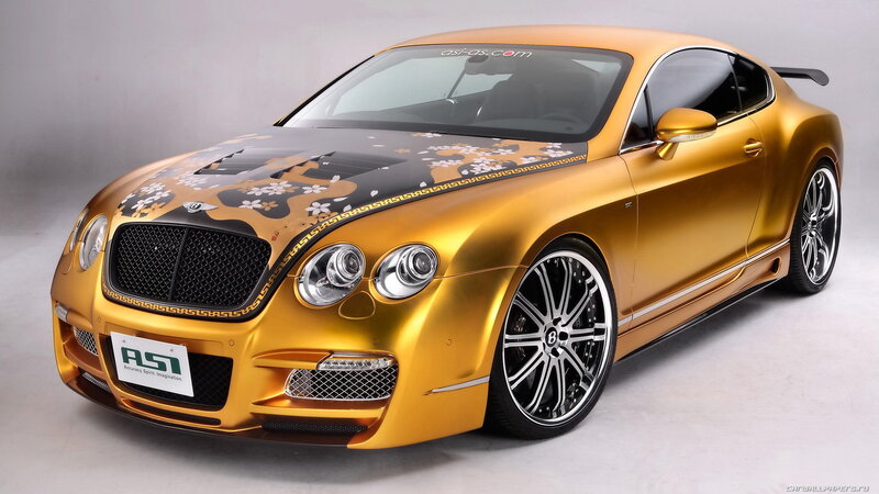 Golden Bentley Coupe — Gold, Showcase
