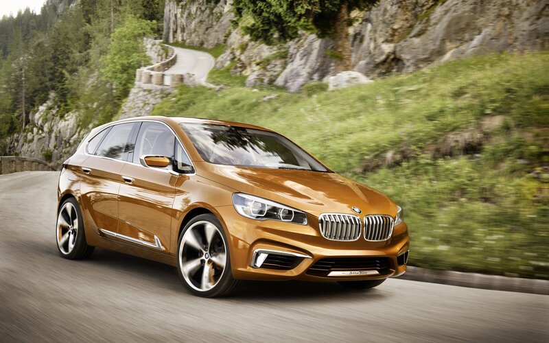 Golden BMW Concept Car — Gold, Dynamic