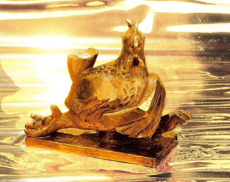 golden chicken sculpture