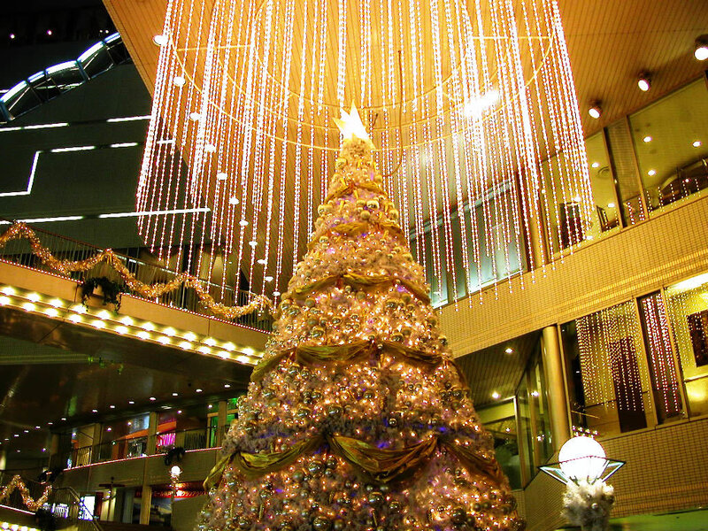 Golden Christmas Tree — Gold