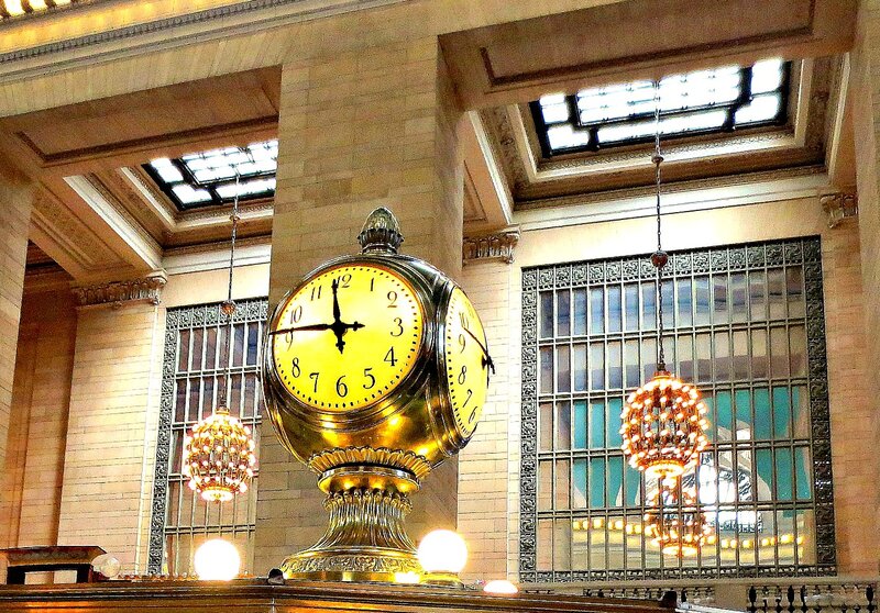 Golden Clock in Station