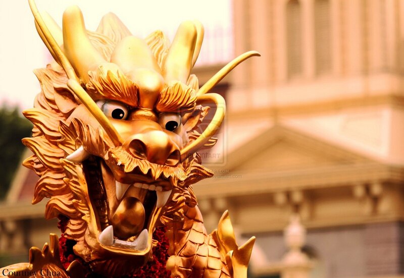 Golden Dragon Statue — Gold