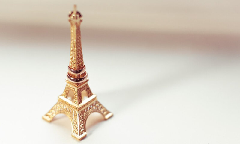 Golden Eiffel Tower Model — Gold