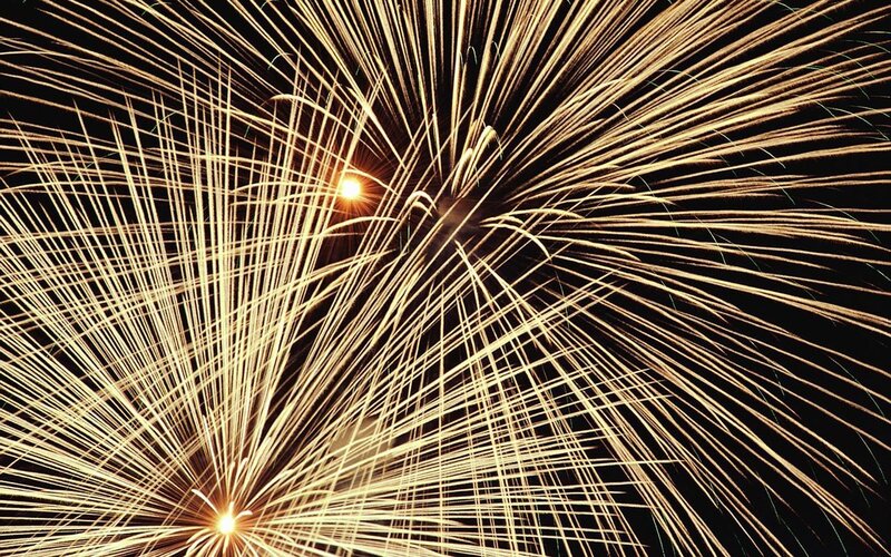 Golden Fireworks Display — Gold, Dramatic, Night