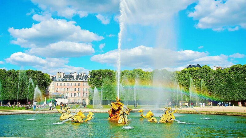 Golden Fountain Sculptures