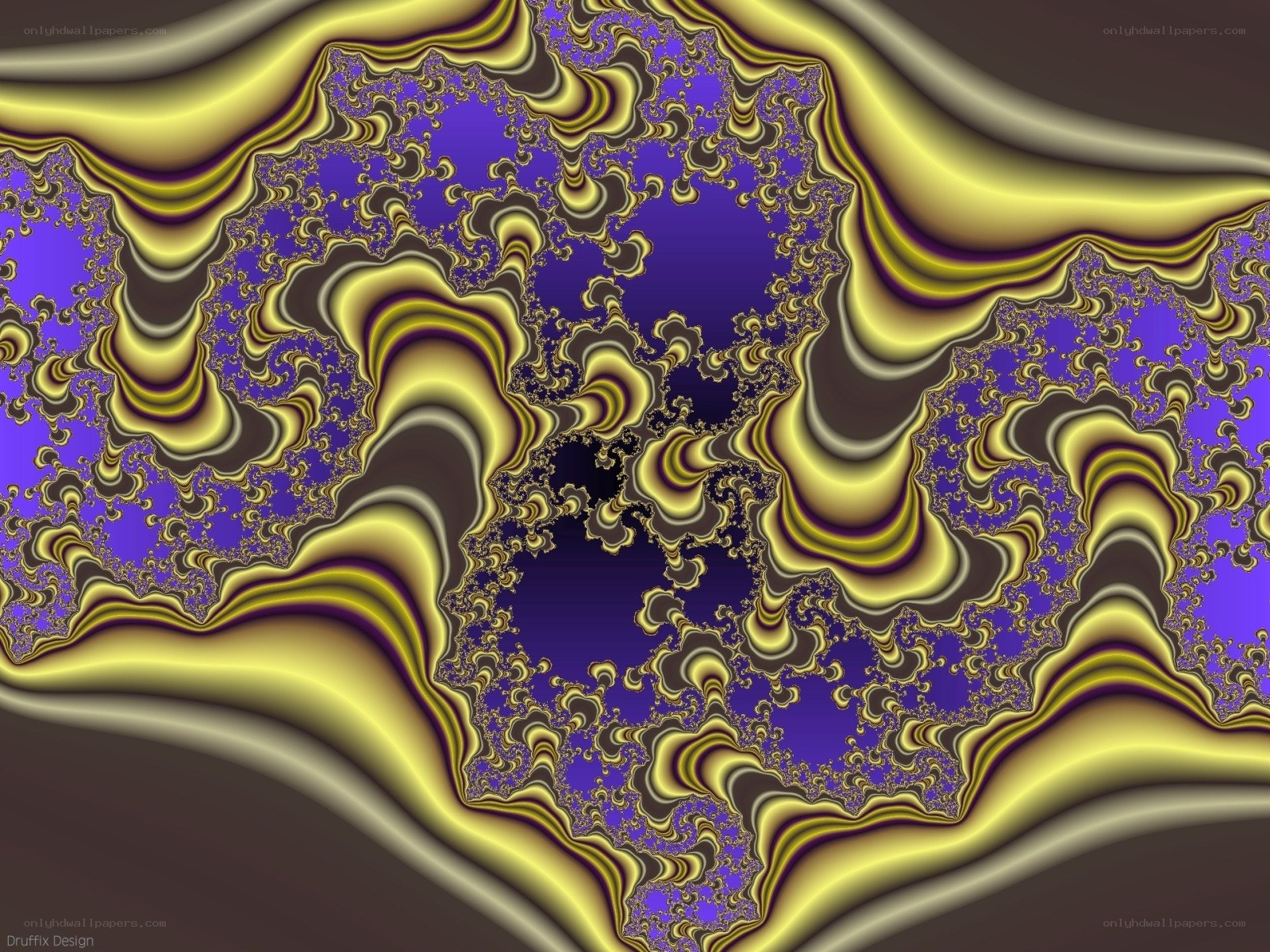 Golden fractal pattern