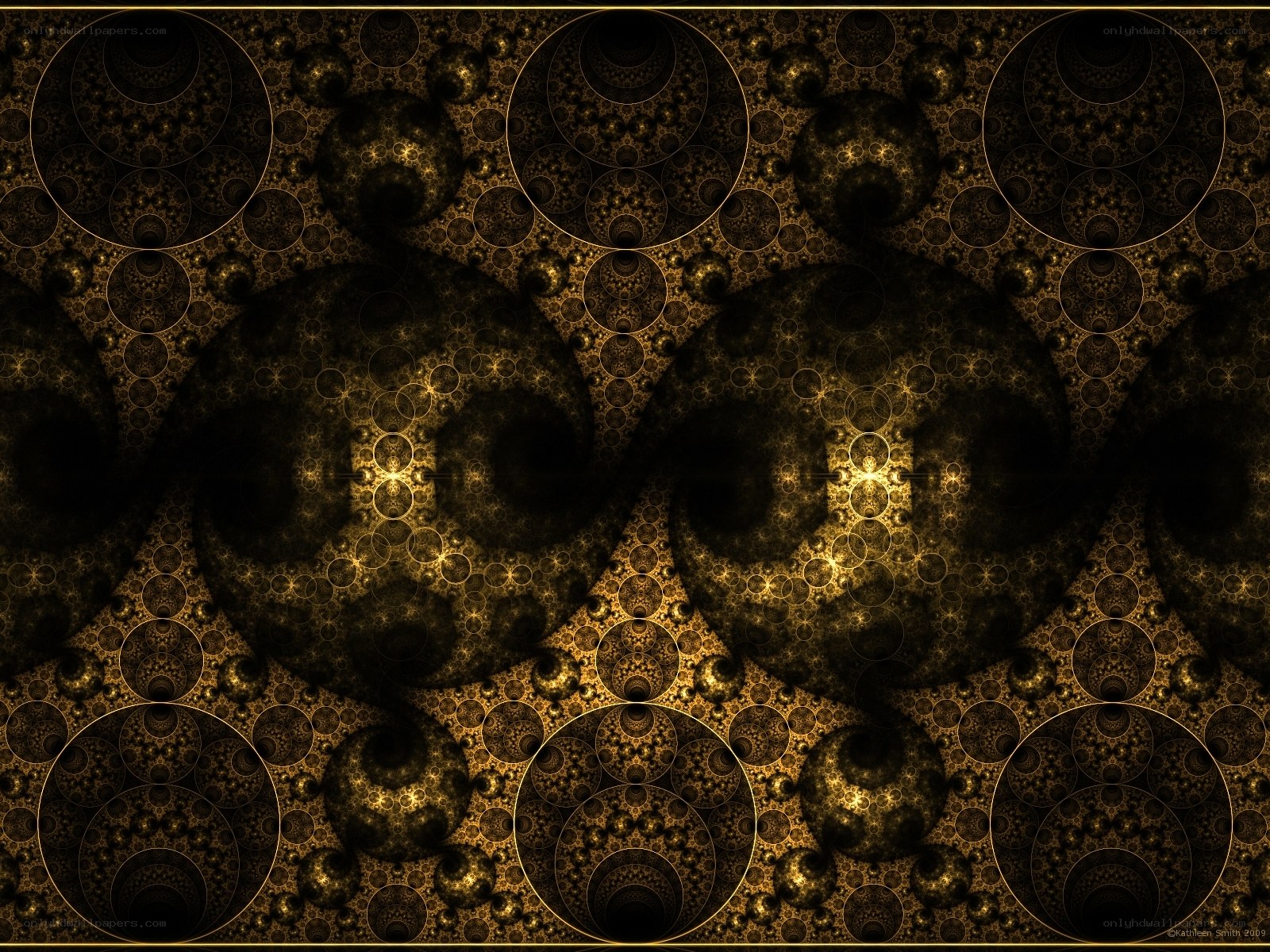 Golden fractal pattern