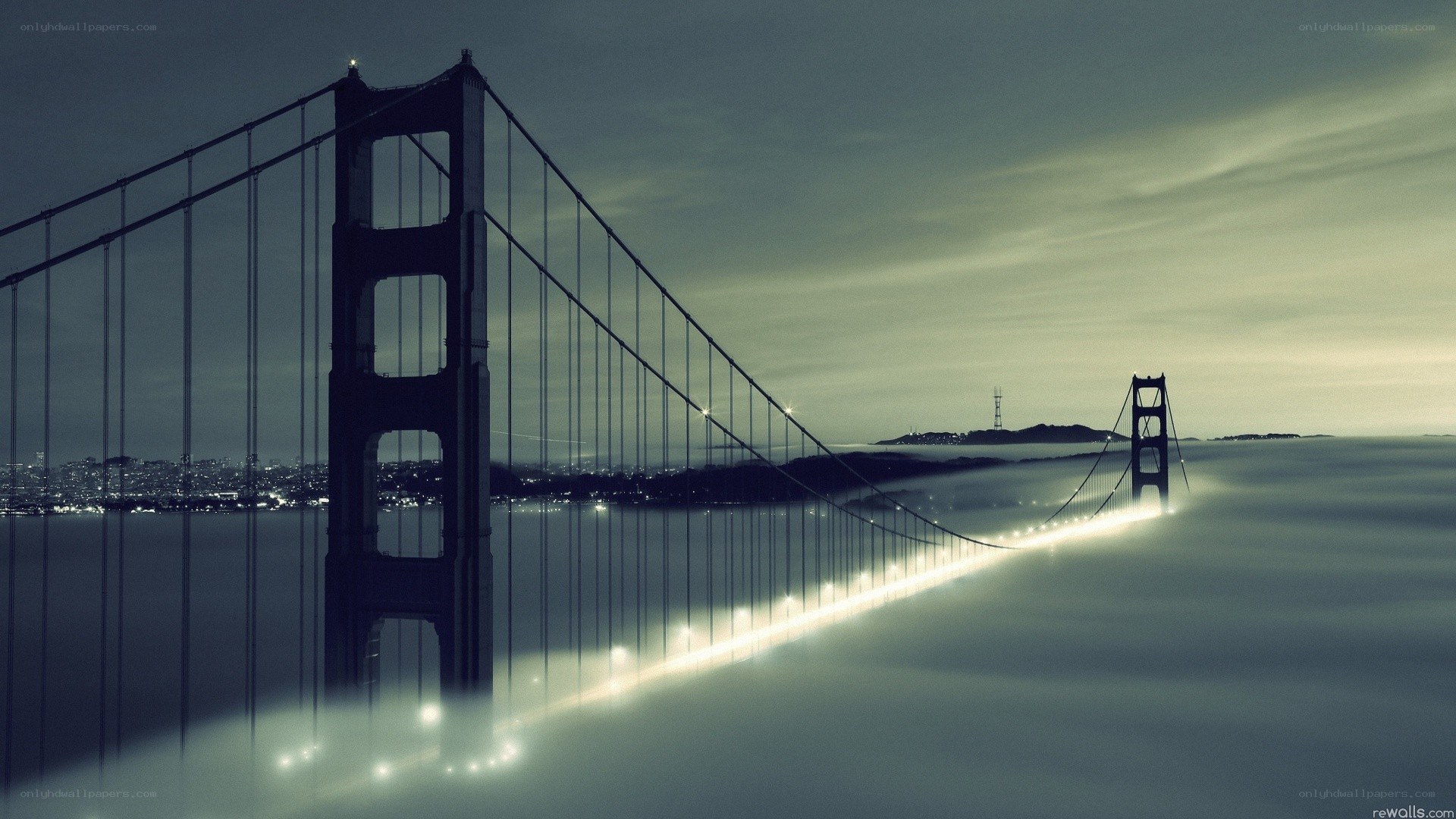 Golden Gate Bridge at dawn