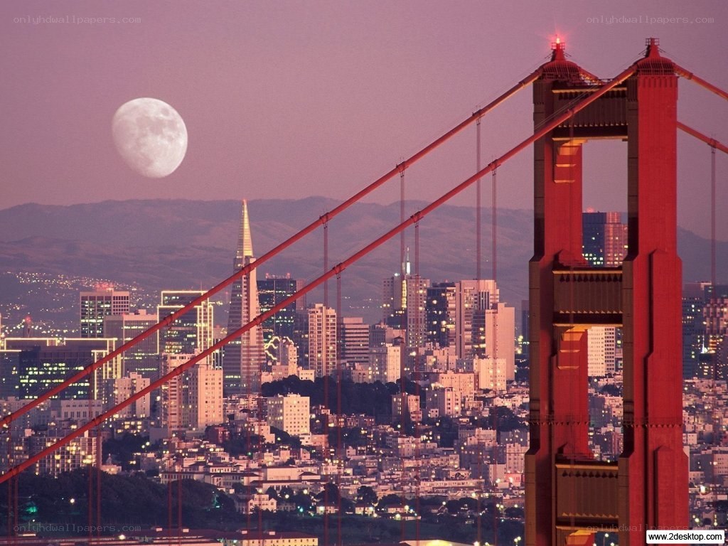 Golden Gate Bridge at dusk