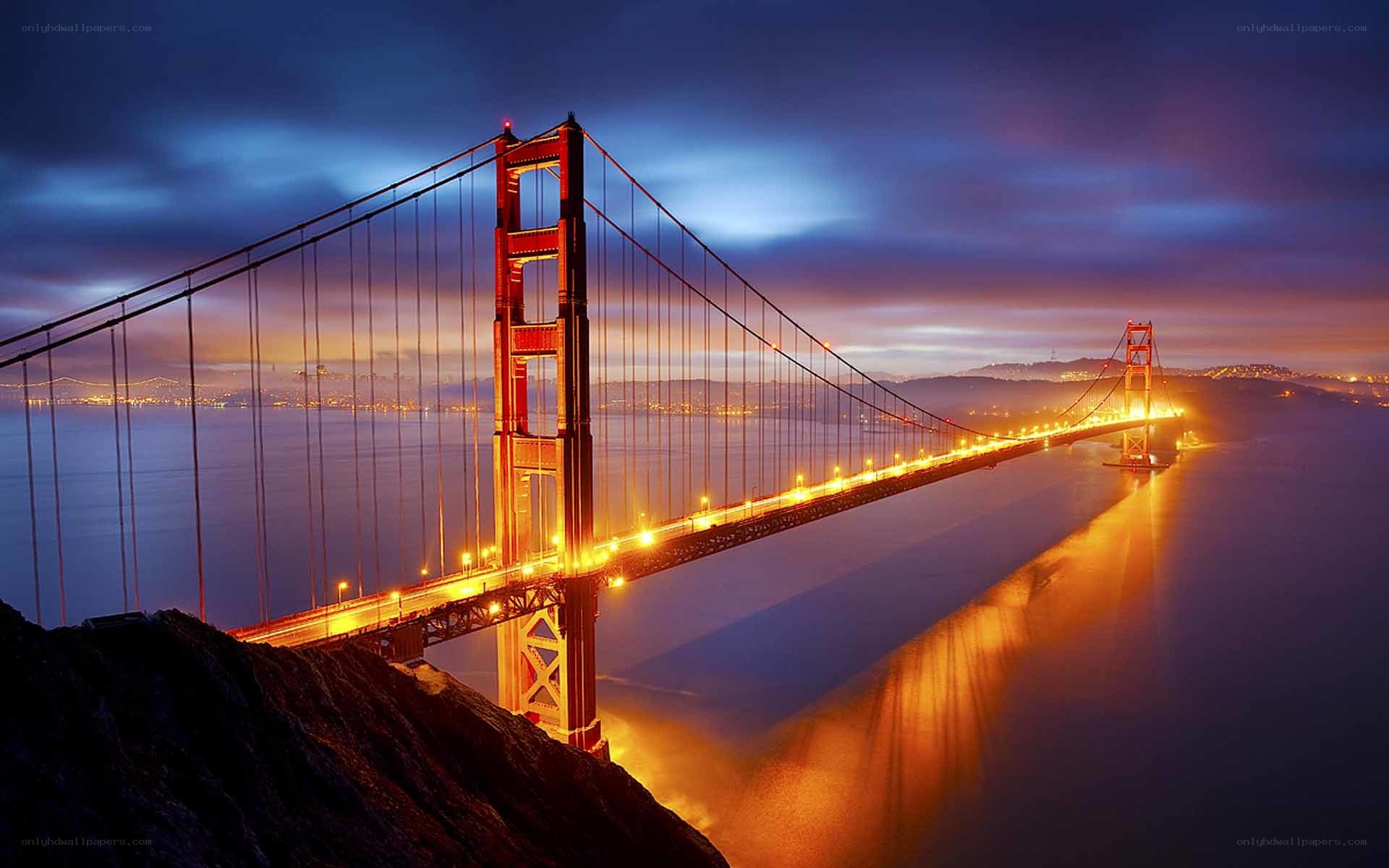Golden Gate Bridge at dusk