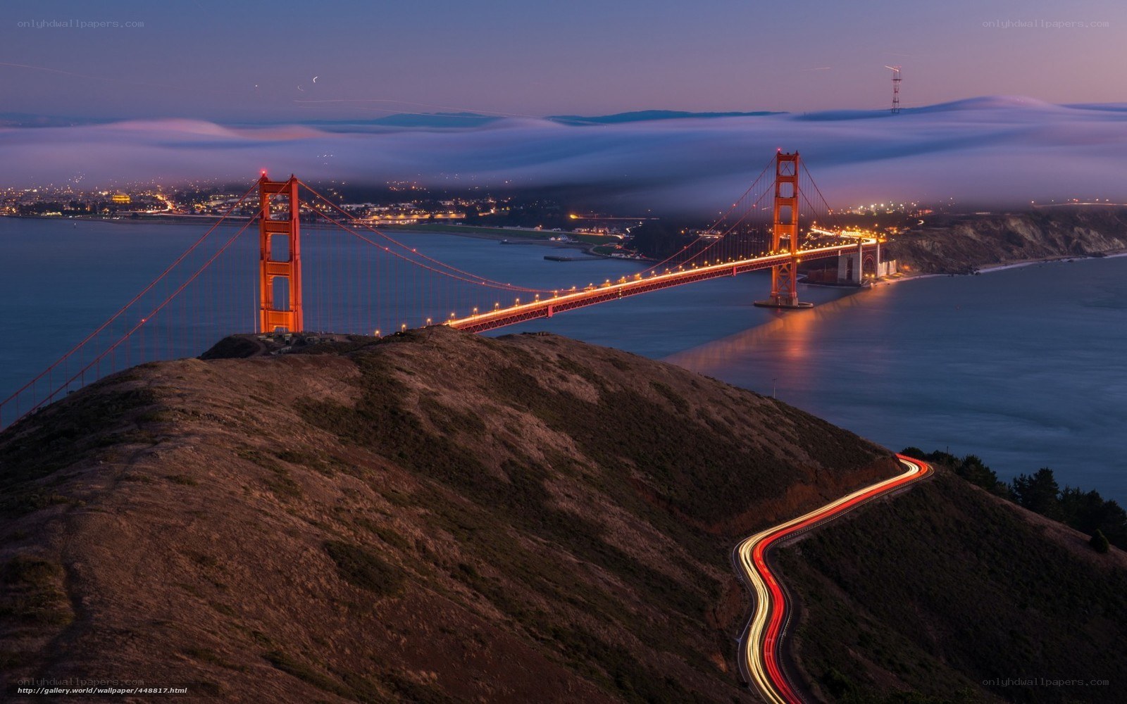 Golden Gate Bridge at dusk