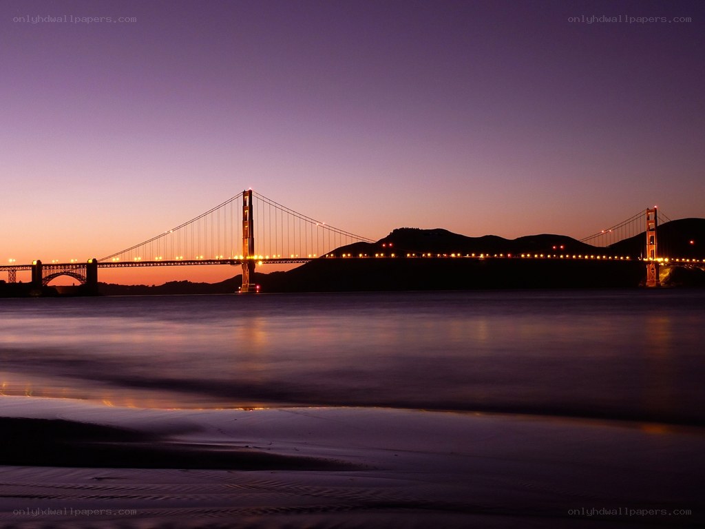 Golden Gate Bridge at dusk