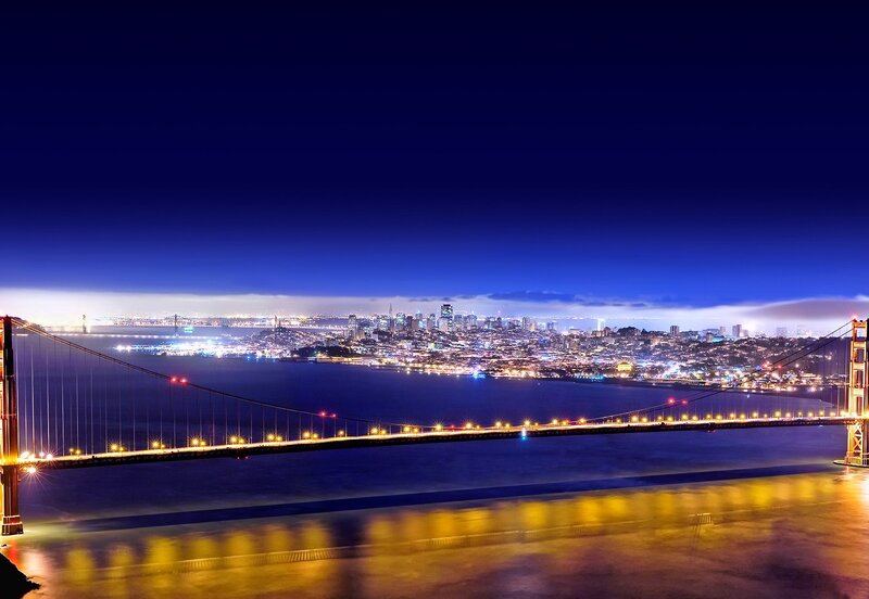 Golden Gate Bridge at night