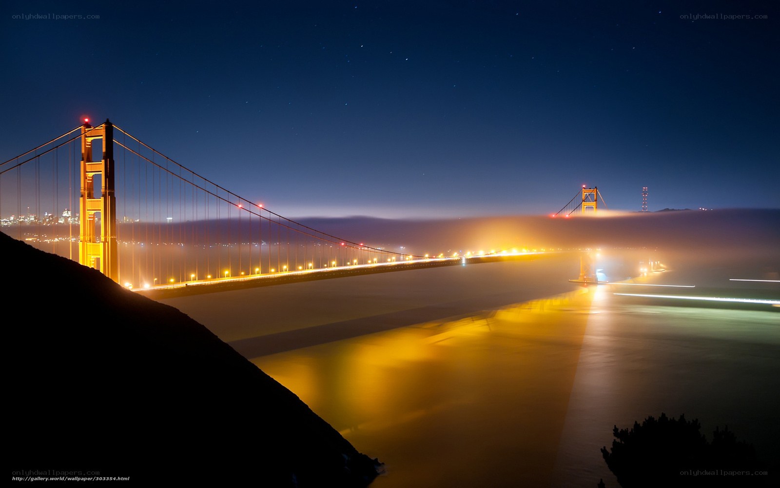 Golden Gate Bridge at night