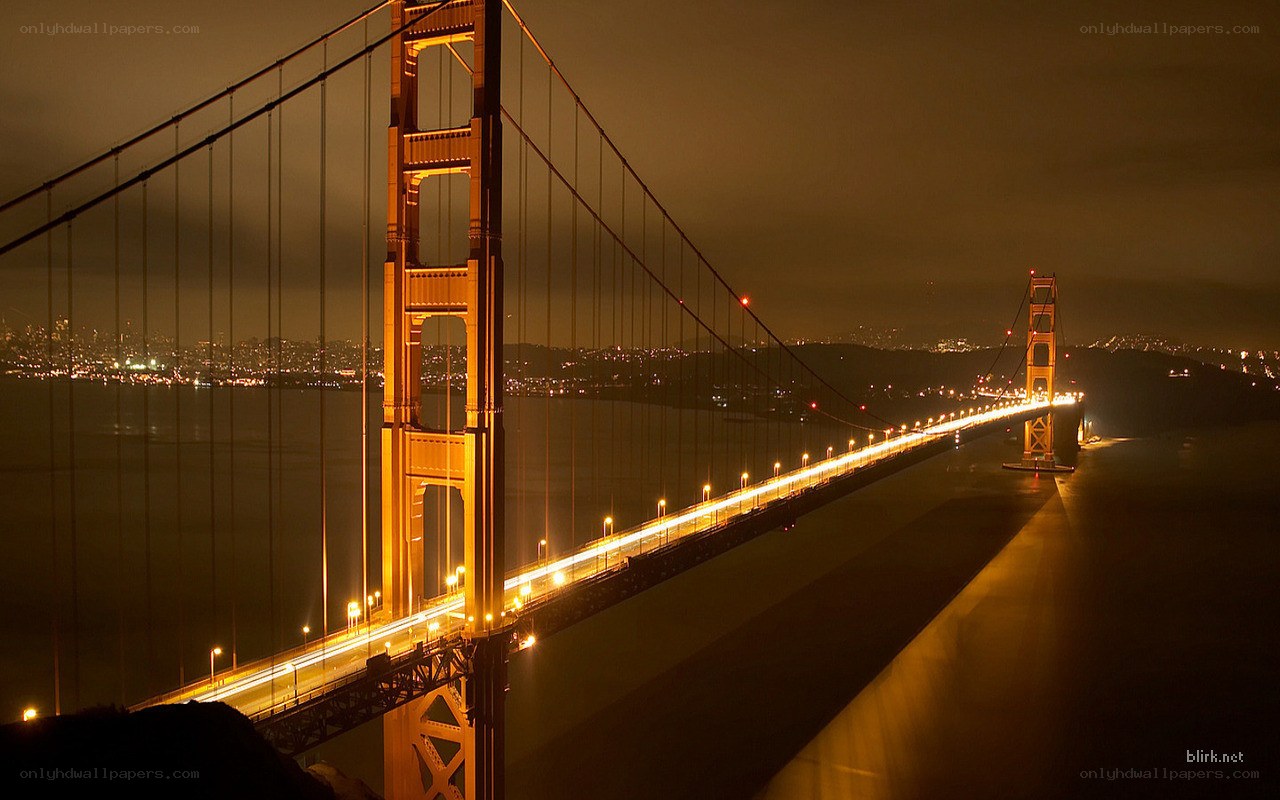 Golden Gate Bridge at night