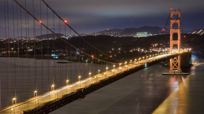 Golden Gate Bridge at night