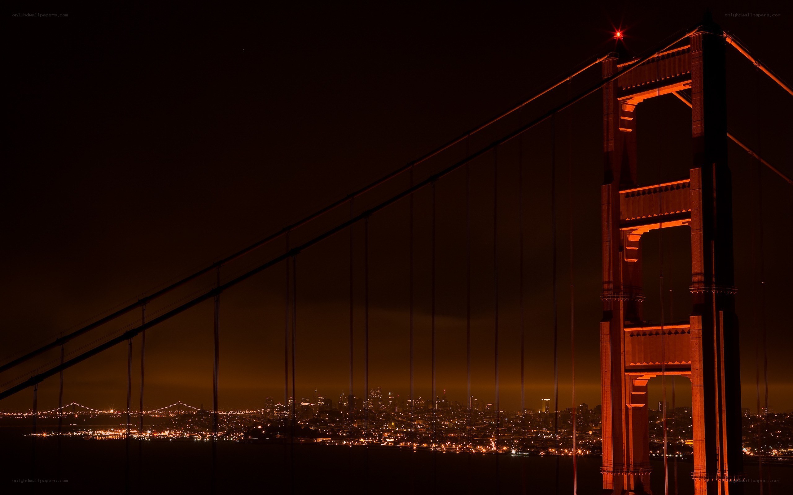 Golden Gate Bridge at night