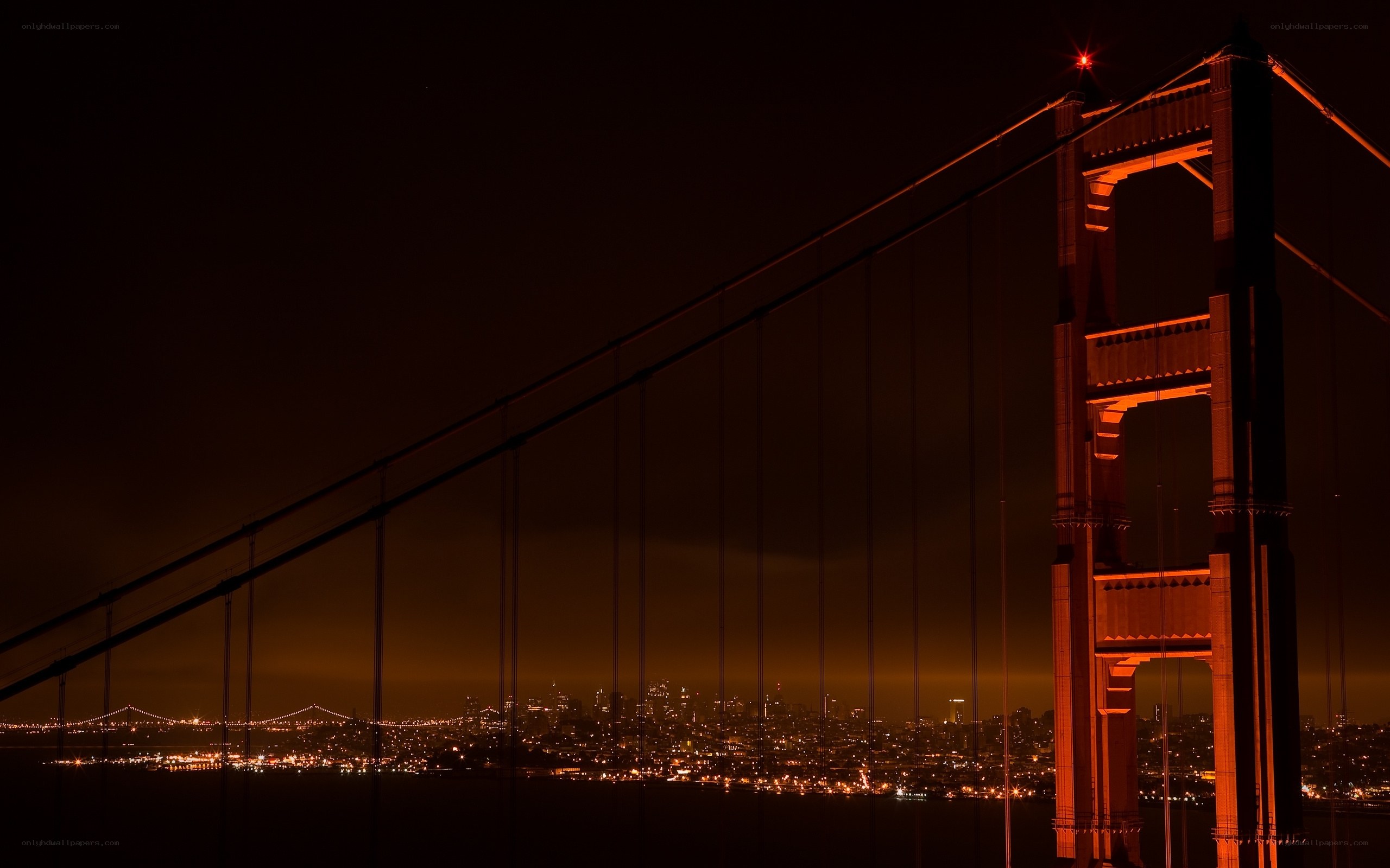 Golden Gate Bridge at night