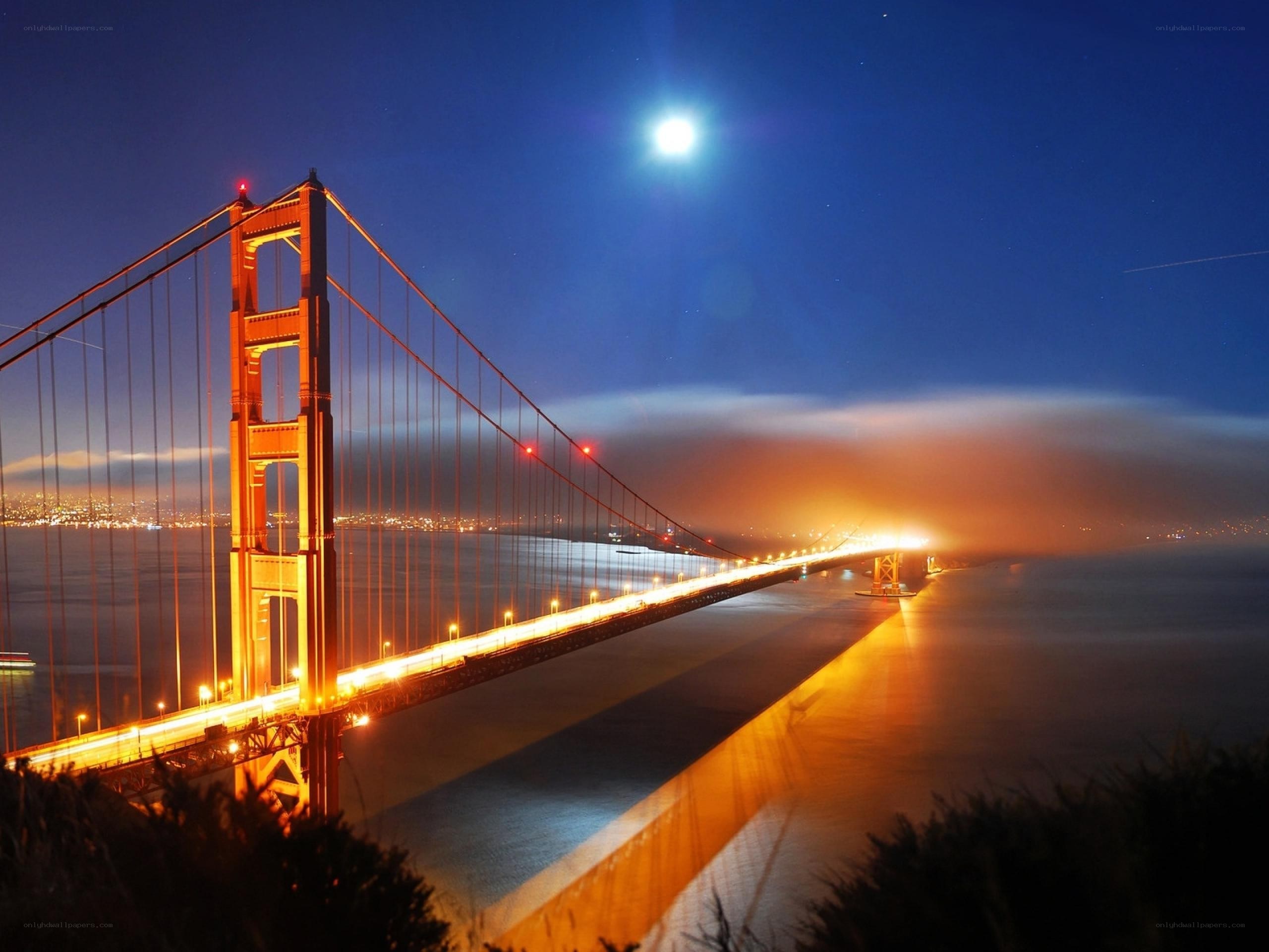 Golden Gate Bridge at night