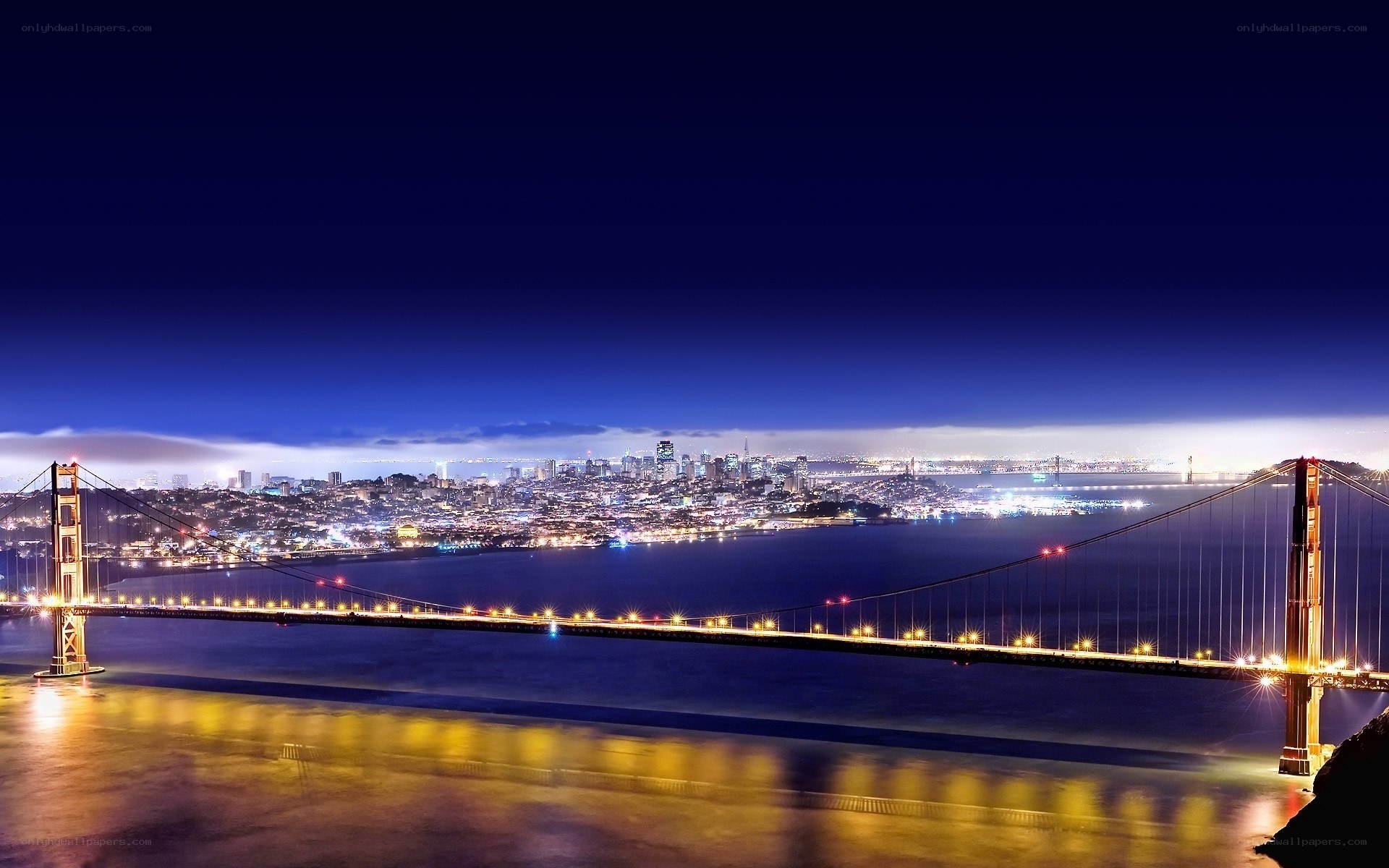 Golden Gate Bridge at night